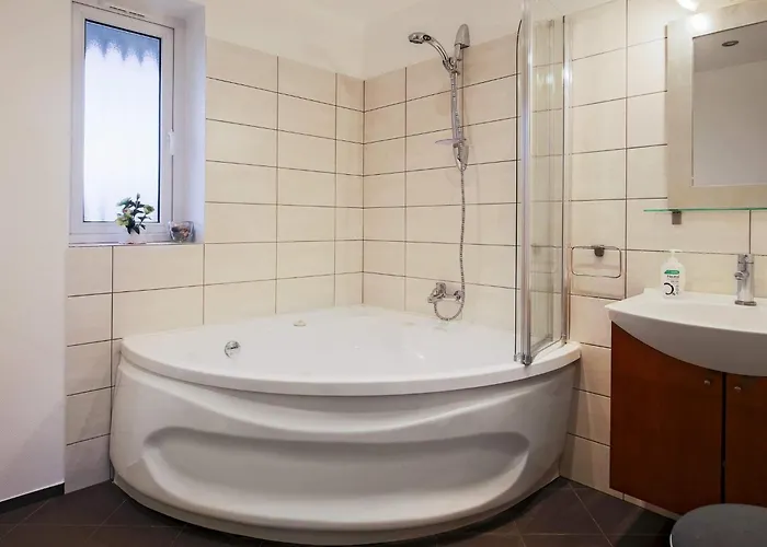 11 Person In Vaeggerlose-by Traum בית נופש Bøtø By