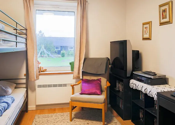 11 Person In Vaeggerlose-by Traum *