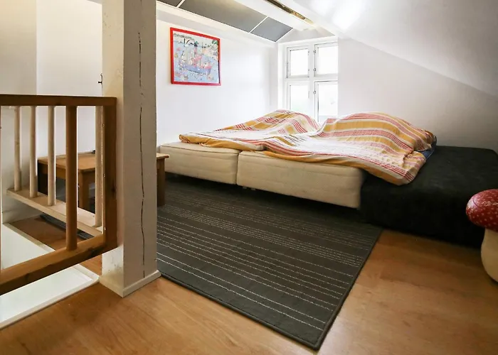 11 Person In Vaeggerlose-by Traum Bøtø By