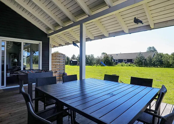 11 Person In Vaeggerlose-by Traum *