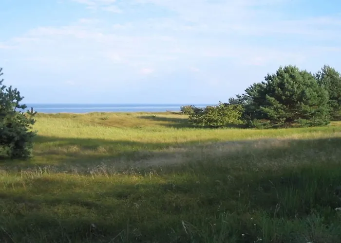 11 Person In Vaeggerlose-by Traum * Bøtø By